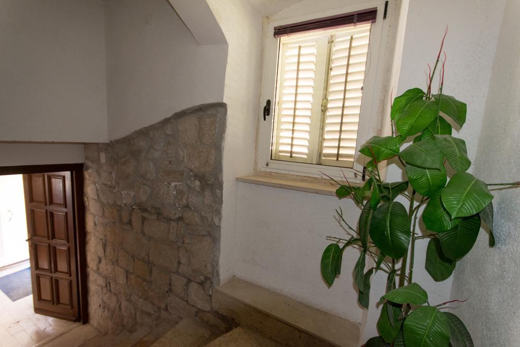 Top-Floor Apartment In Trogir Center Екстериор снимка