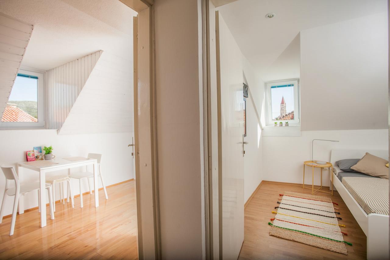 Top-Floor Apartment In Trogir Center Екстериор снимка